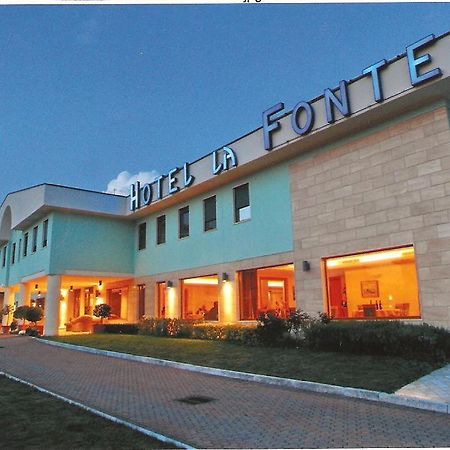 La Fonte Hotel Ome Екстериор снимка