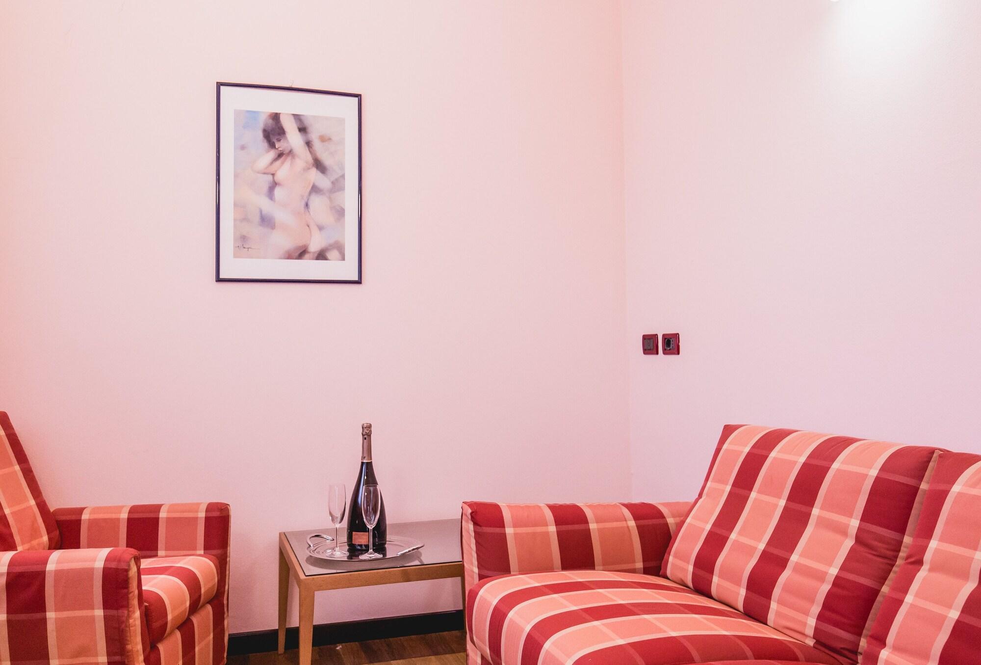 La Fonte Hotel Ome Екстериор снимка
