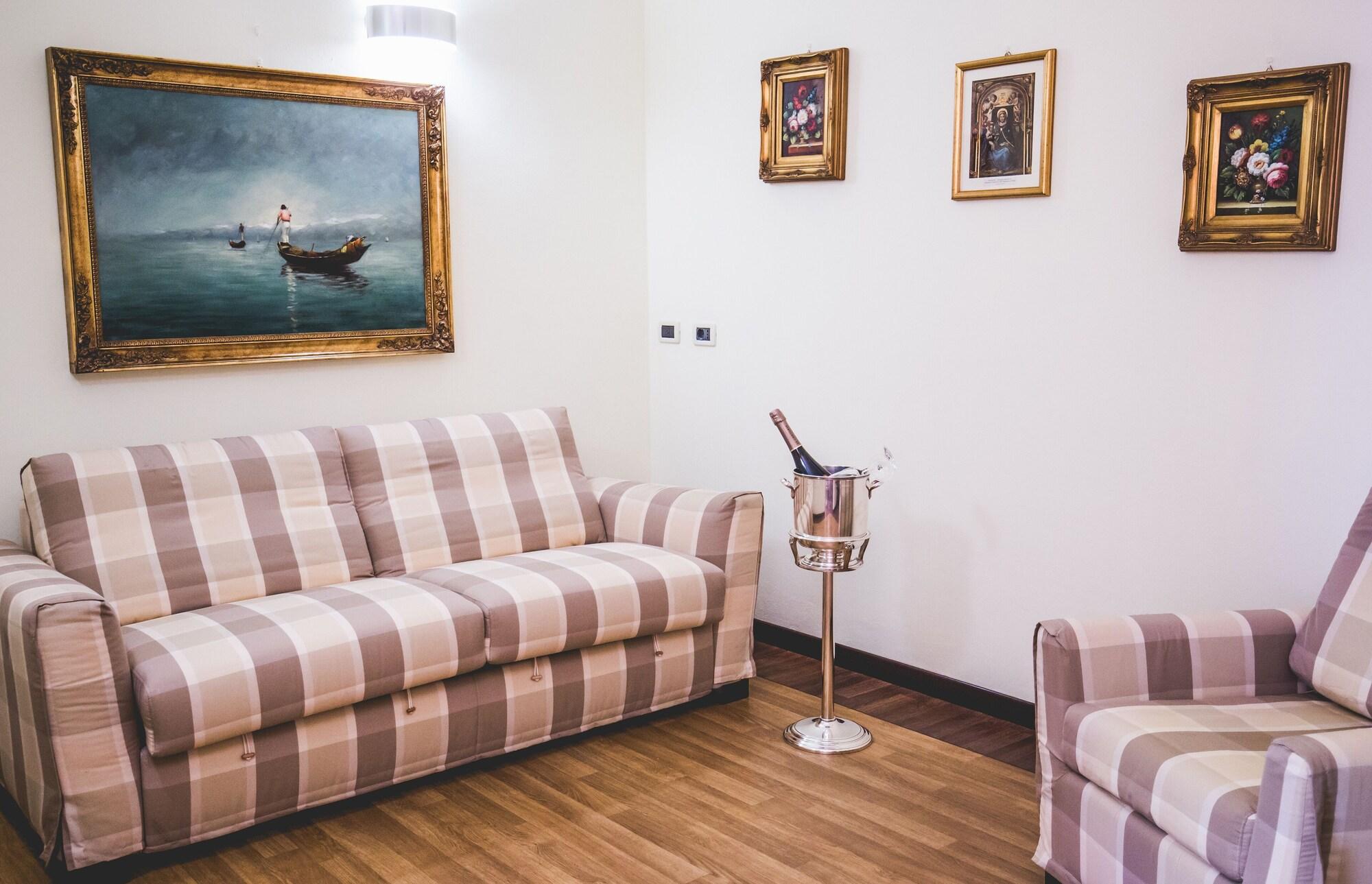 La Fonte Hotel Ome Екстериор снимка