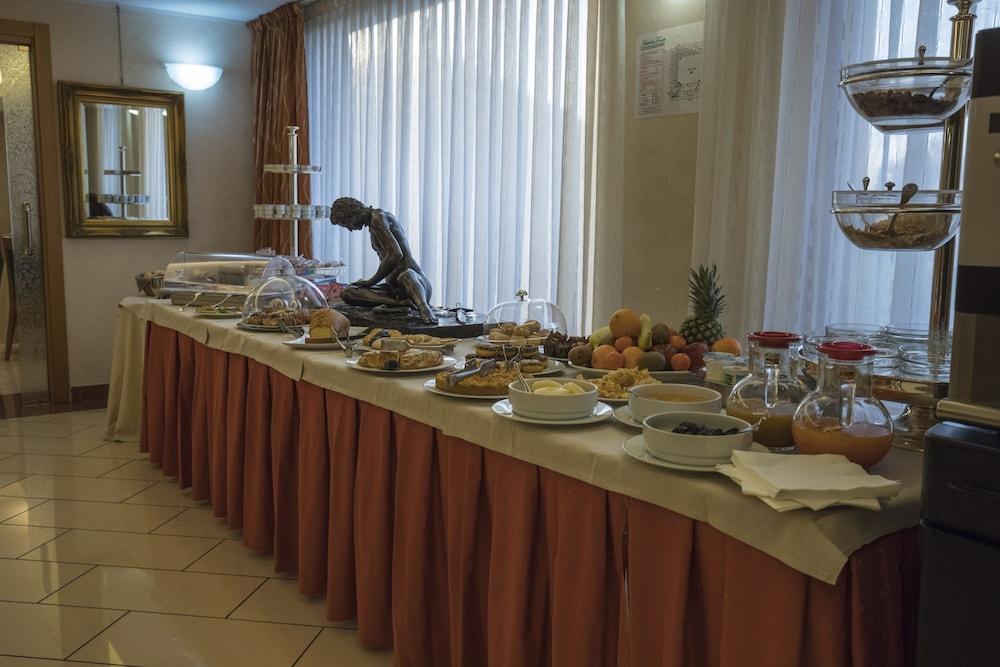 La Fonte Hotel Ome Екстериор снимка