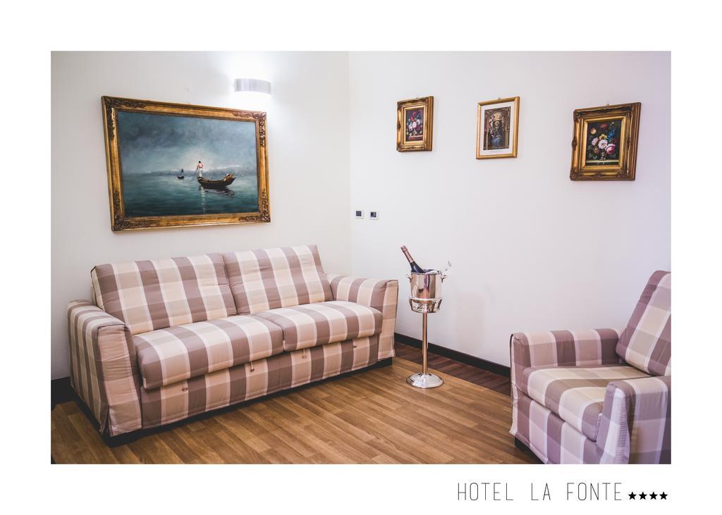 La Fonte Hotel Ome Екстериор снимка