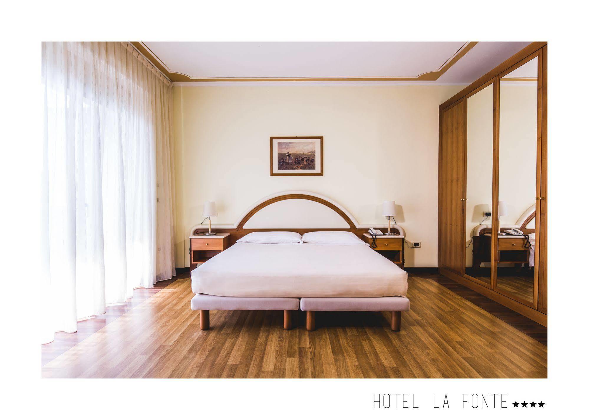 La Fonte Hotel Ome Екстериор снимка
